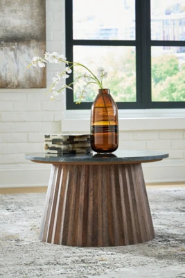 Ceilby Accent Coffee Table - Image 2