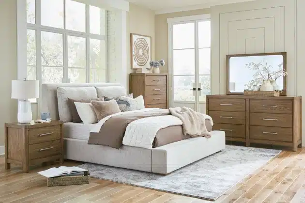 Cabalynn King Upholstered Bedroom Set - Image 2